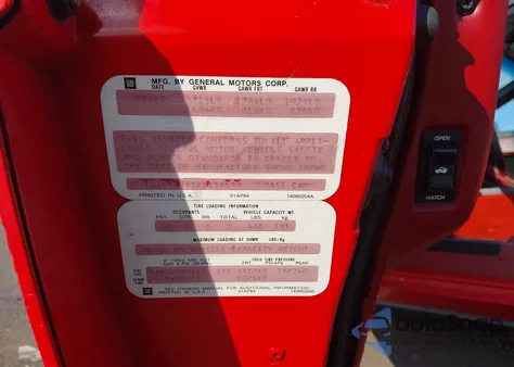 1985 Chevrolet Corvette из США, поврежденный, VIN 1G1YY0782F5138599